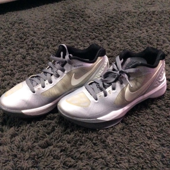 Nike Women’s Size 8 Volley Zoom Hyperspike Pure Platinum/Cool Grey/White - Picture 11 of 12